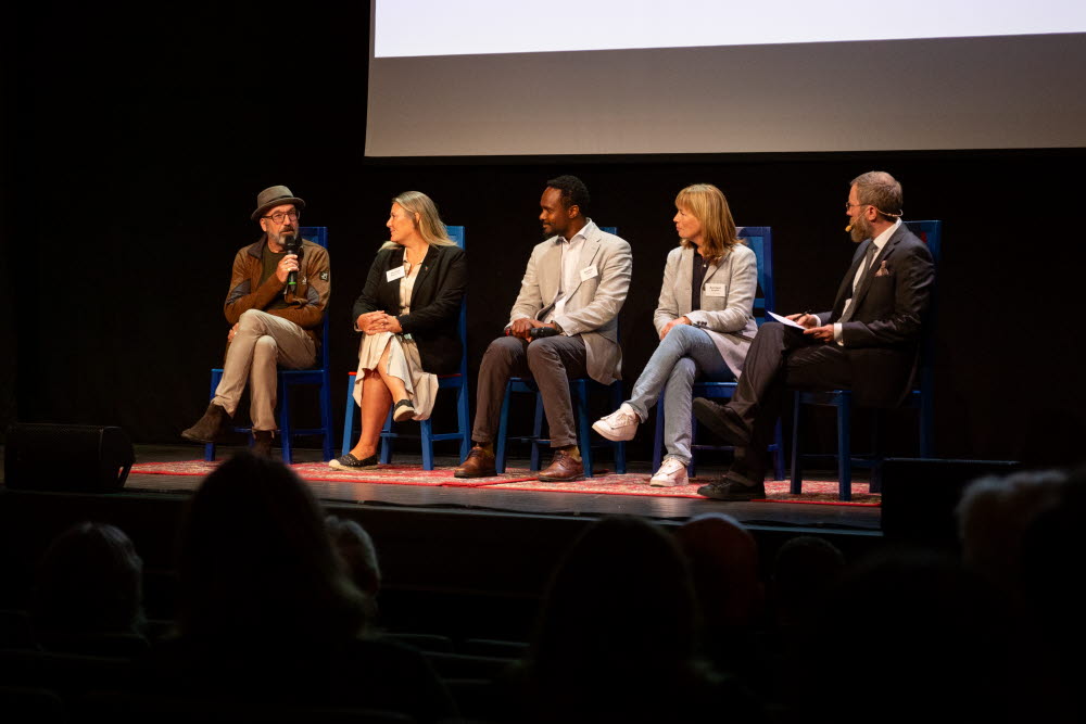 Håkan Karlsson, Veronica Magnusson, Abdullahi Cadaani Ann-Gerd Bergdahl och Henrik Harrysson.