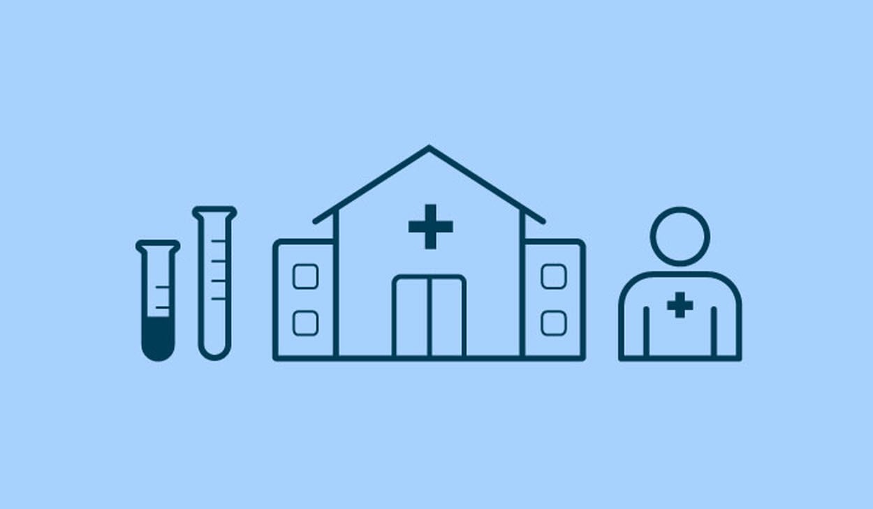En ikon med ett sjukhus i mitten, omgivet av provrör till vänster och olika typer av piller till höger, på en ljusblå bakgrund.